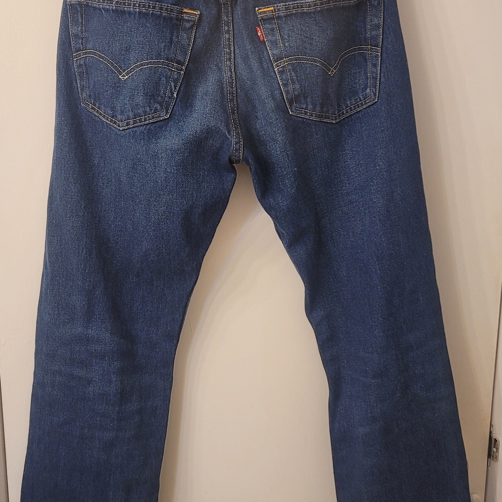 Levi's 501's Classic Straight Jeans - Picture 4 of 7